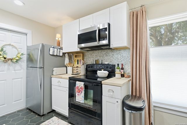 9746 Hidden Swan, San Antonio, TX 78250