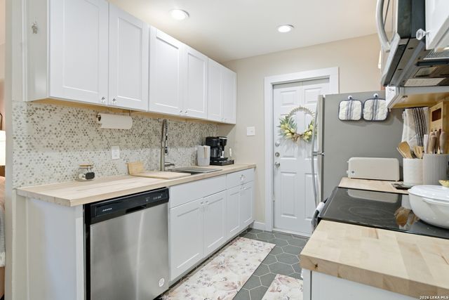 9746 Hidden Swan, San Antonio, TX 78250