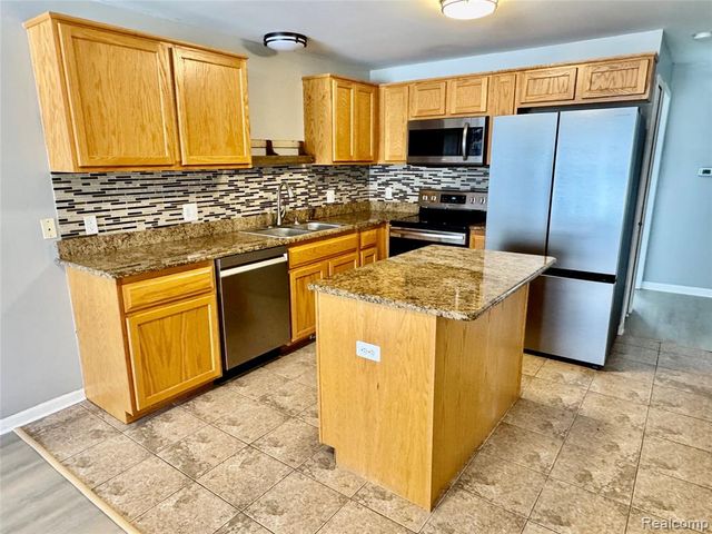 45678 Kennedy Avenue, Utica, MI 48315