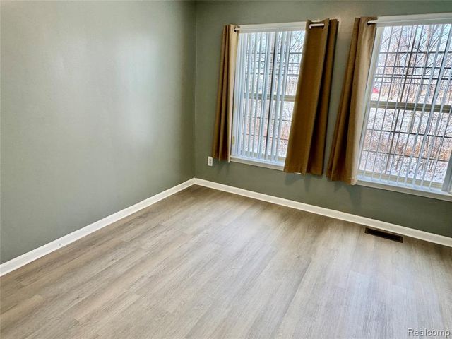 45678 Kennedy Avenue, Utica, MI 48315