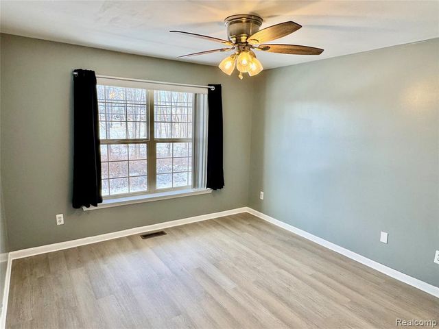 45678 Kennedy Avenue, Utica, MI 48315