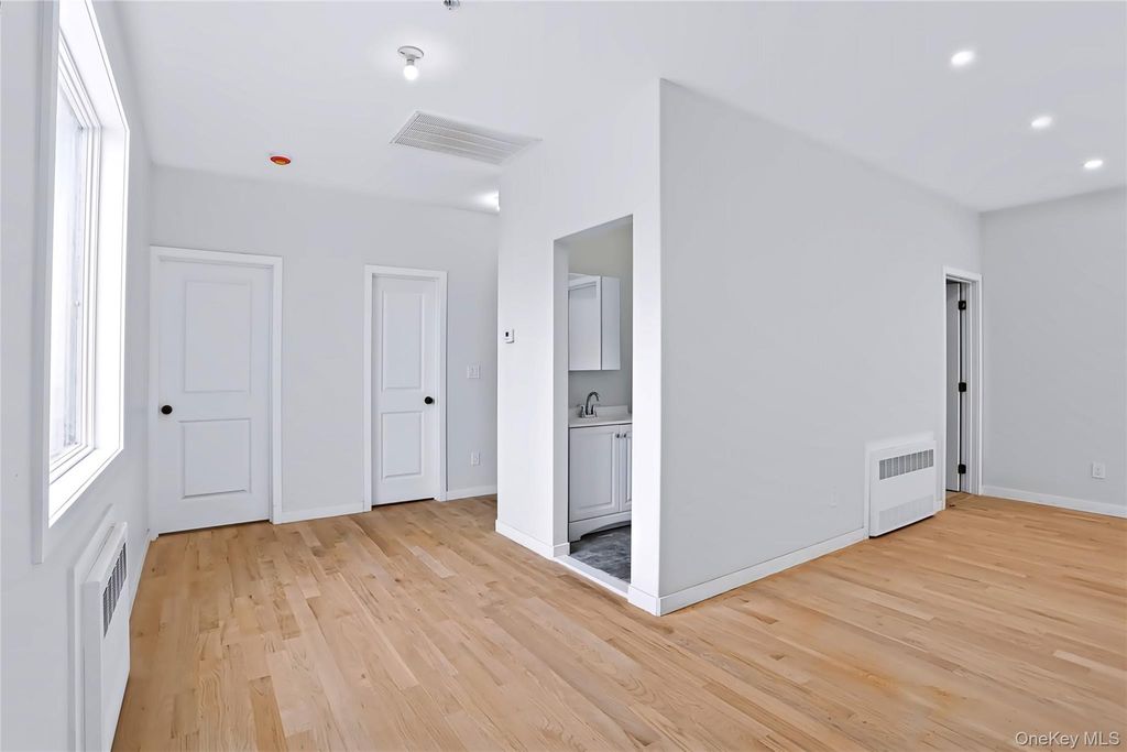 16 Phyllis Terrace 302, Monsey, NY 10952 — photo 4