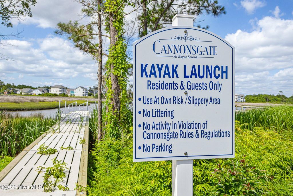 106 Marshland Circle, Newport, NC 28570