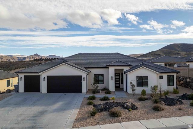 1925 W 180 N, Hurricane, UT 84737