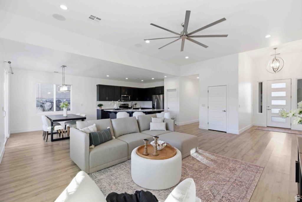 Image 11 of property listing at 1925 W 180 N, Hurricane, UT 84737