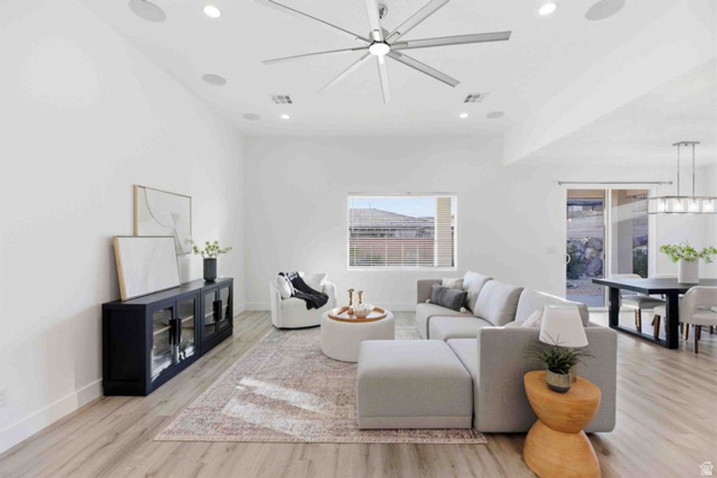 Image 42 of property listing at 1925 W 180 N, Hurricane, UT 84737