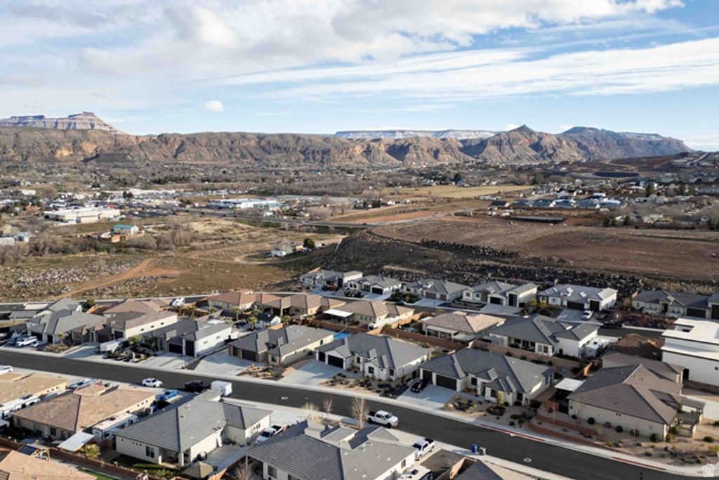 Image 58 of property listing at 1925 W 180 N, Hurricane, UT 84737