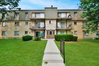 575 FAIRWAY VIEW Drive 3H, Wheeling, IL 60090