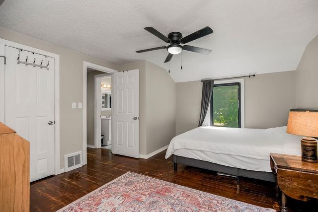4335 N Oak Trafficway, North Kansas City, MO 64116