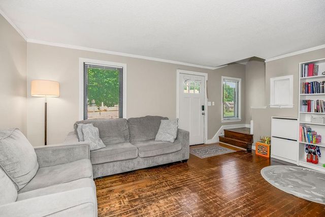 4335 N Oak Trafficway, North Kansas City, MO 64116