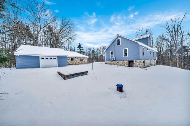 315 Hackett Hill Road, Hooksett, NH 03106