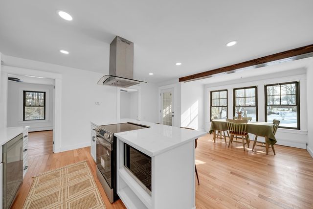 315 Hackett Hill Road, Hooksett, NH 03106