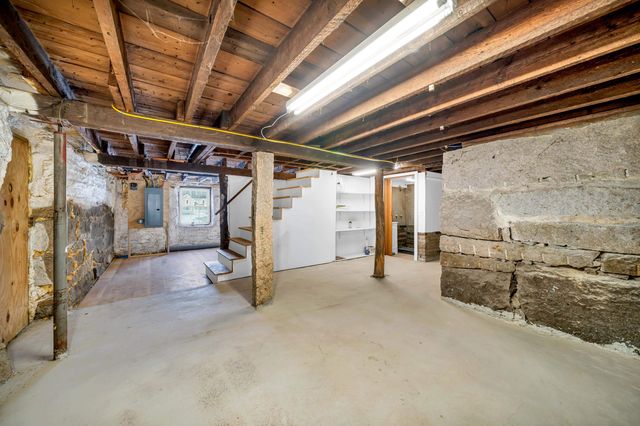 315 Hackett Hill Road, Hooksett, NH 03106