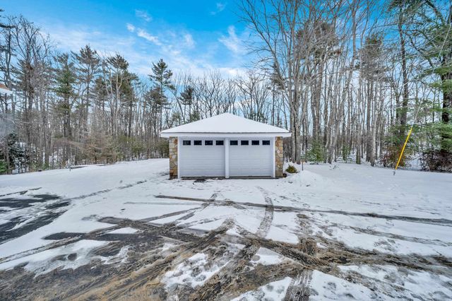 315 Hackett Hill Road, Hooksett, NH 03106