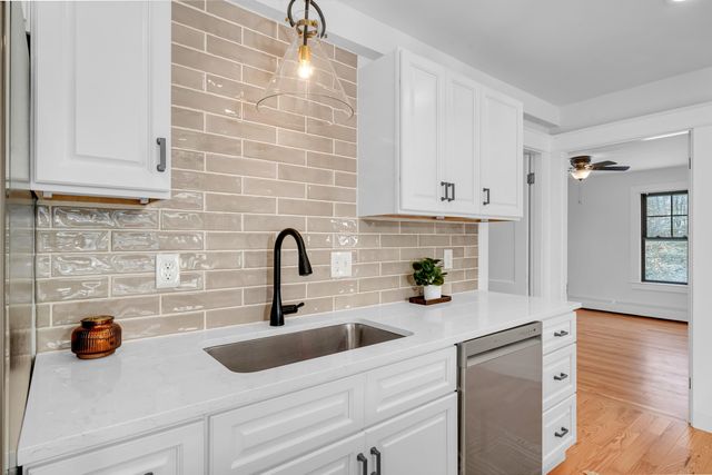 315 Hackett Hill Road, Hooksett, NH 03106