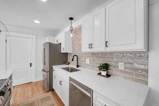 315 Hackett Hill Road, Hooksett, NH 03106