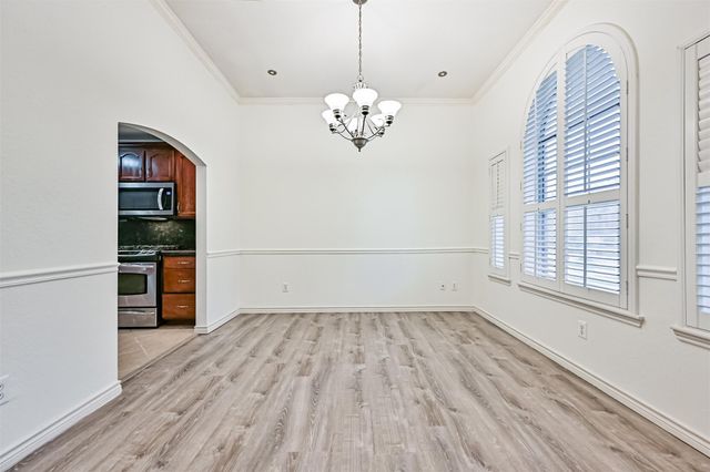 914 Chase Creek Circle, Bacliff, TX 77518