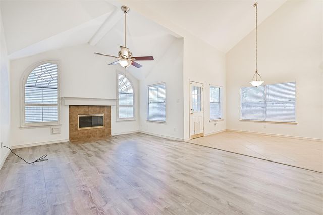 914 Chase Creek Circle, Bacliff, TX 77518