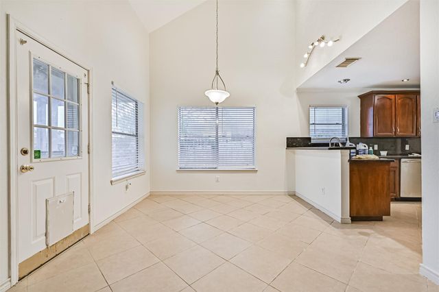 914 Chase Creek Circle, Bacliff, TX 77518