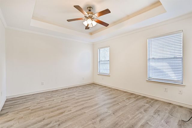 914 Chase Creek Circle, Bacliff, TX 77518