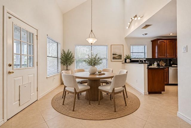 914 Chase Creek Circle, Bacliff, TX 77518