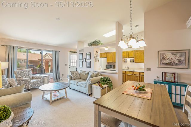 61962 YORKTOWN Drive 2, South Lyon, MI 48178