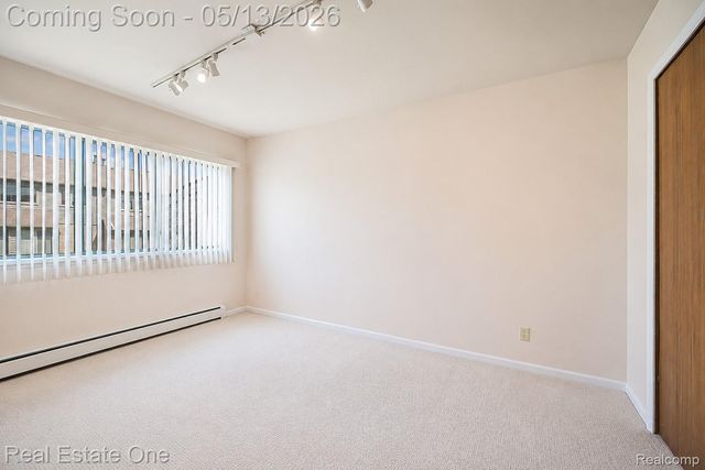 61962 YORKTOWN Drive 2, South Lyon, MI 48178