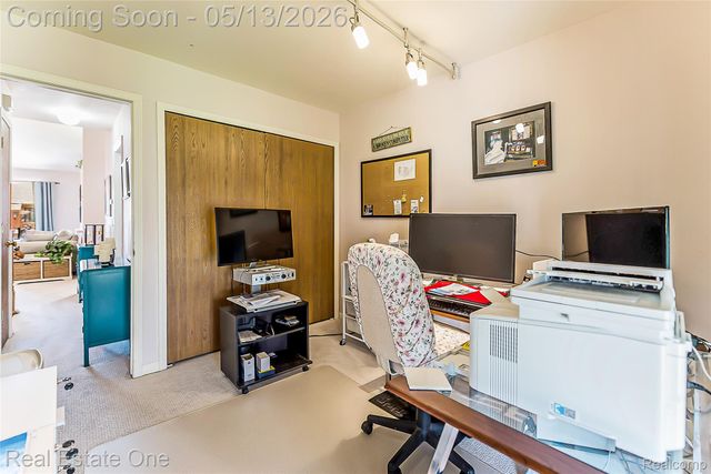 61962 YORKTOWN Drive 2, South Lyon, MI 48178