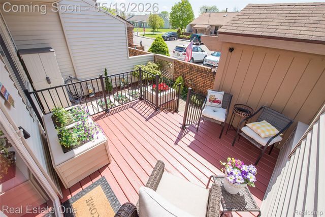 61962 YORKTOWN Drive 2, South Lyon, MI 48178