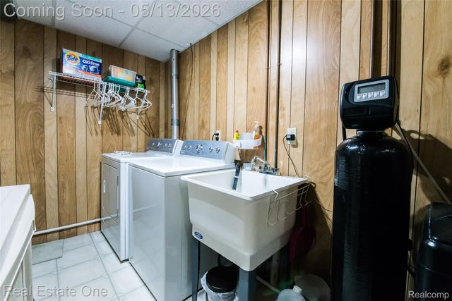 61962 YORKTOWN Drive 2, South Lyon, MI 48178