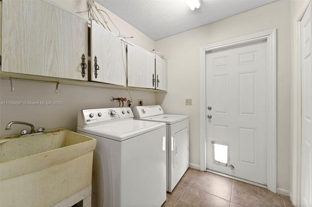 4508 King Palm Dr, Tamarac, FL 33319
