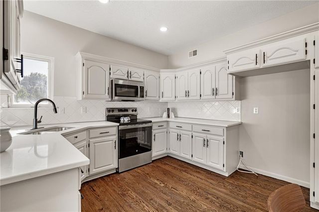 16203 W 157 Terrace, Olathe, KS 66062