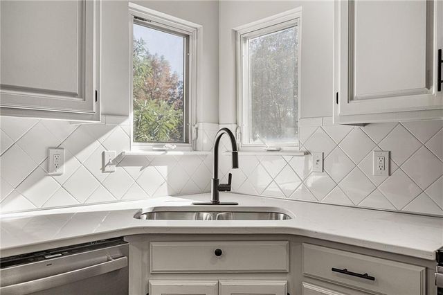 16203 W 157 Terrace, Olathe, KS 66062