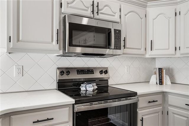 16203 W 157 Terrace, Olathe, KS 66062