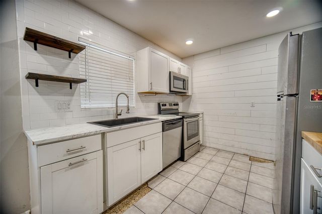 132 LONGFELLOW ROAD, Winter Haven, FL 33884