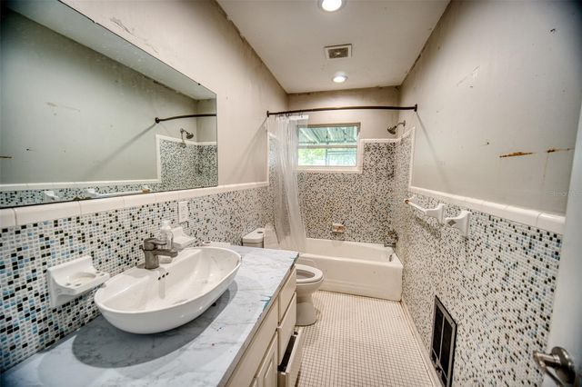 132 LONGFELLOW ROAD, Winter Haven, FL 33884
