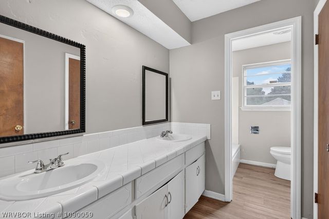 4211 Royal Oak Drive, Fort Smith, AR 72904