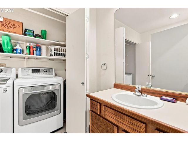7819 Ne LOOWIT Loop 83, Vancouver, WA 98662