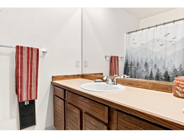 7819 Ne LOOWIT Loop 83, Vancouver, WA 98662