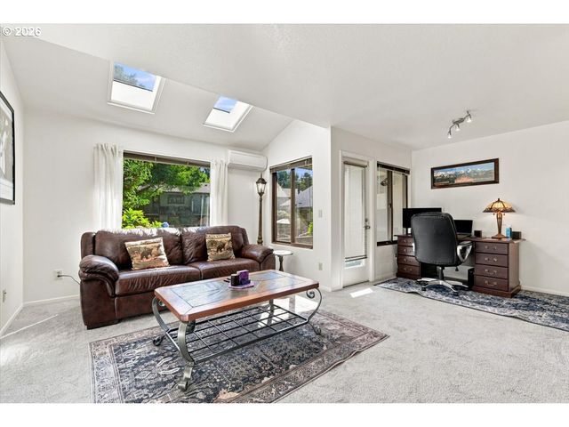 7819 Ne LOOWIT Loop 83, Vancouver, WA 98662