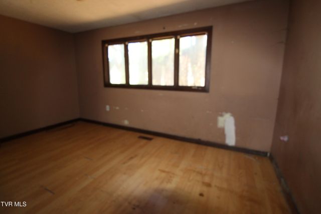 2016 Arlington Drive, Kingsport, TN 37663