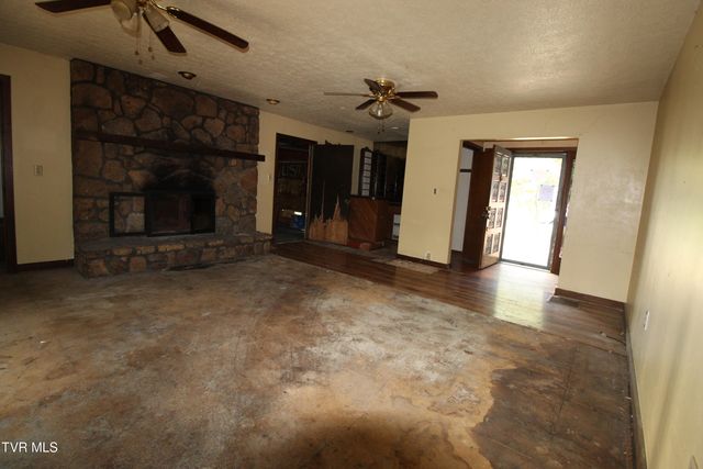 2016 Arlington Drive, Kingsport, TN 37663