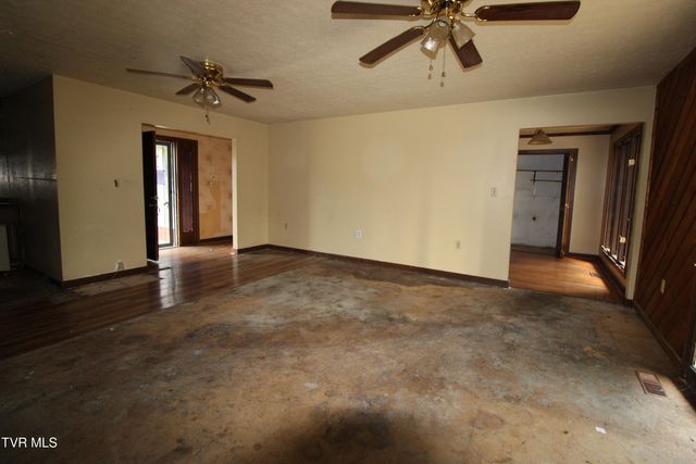 2016 Arlington Drive, Kingsport, TN 37663