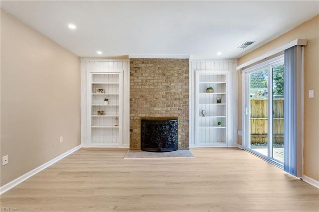 648 Ocean Lakes DR, Virginia Beach, VA 23454