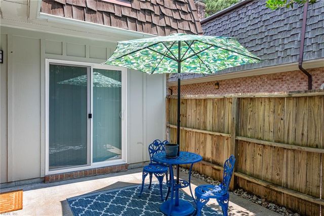 648 Ocean Lakes DR, Virginia Beach, VA 23454