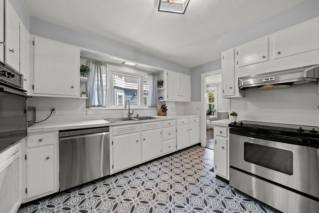 19 Broadway, Lynn, MA 01904