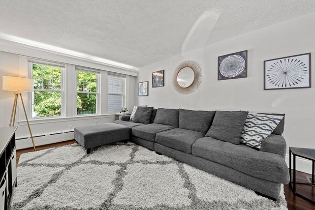 19 Broadway, Lynn, MA 01904