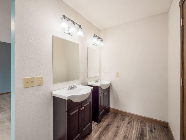 4305 Charles Court, Hilliard, OH 43026