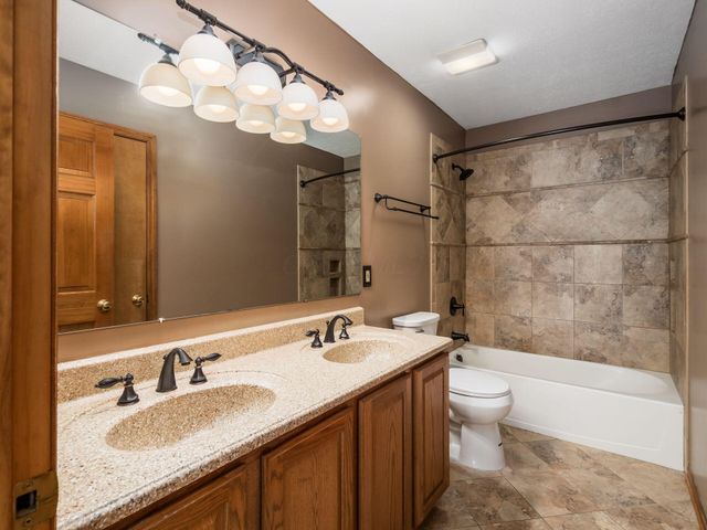 4305 Charles Court, Hilliard, OH 43026