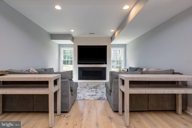 345 DUBOIS RD, Annapolis, MD 21401